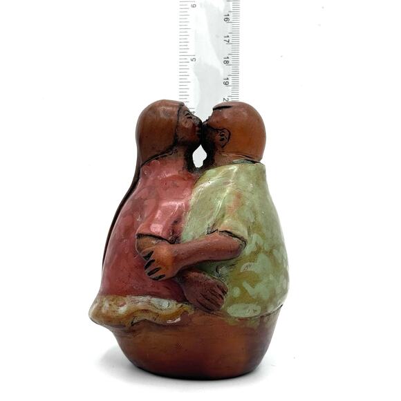 Peru Chulucanas Folk Art Pottery Kissing Lovers Hugging Sculpture‎ Couple SIGNED - Picture 11 of 12